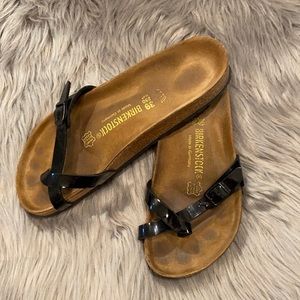 EUC Birkenstock Black Patent Sandals Sz 39